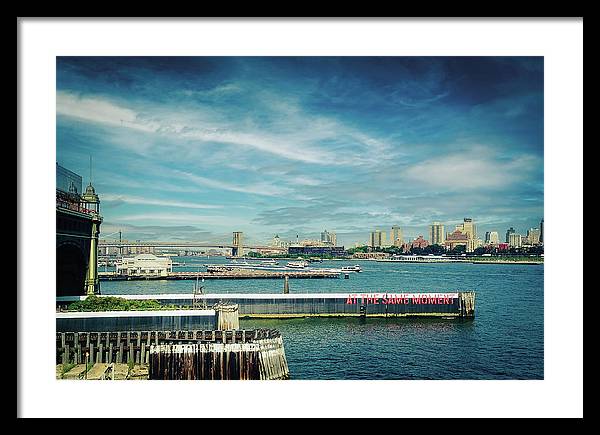 At the same moment. Upper New York Bay, New York - Framed Print - vrmediadecor.vrmedia.com.au