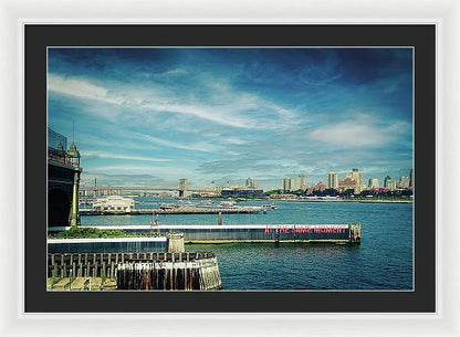 At the same moment. Upper New York Bay, New York - Framed Print - vrmediadecor.vrmedia.com.au