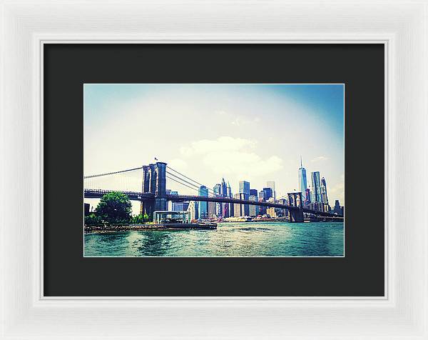 Long Island, Brooklyn Bridge, New York in Colour - Framed Print